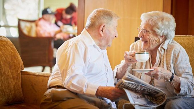 canhighcholesterol-Couple_Newspaper_Tea-hero